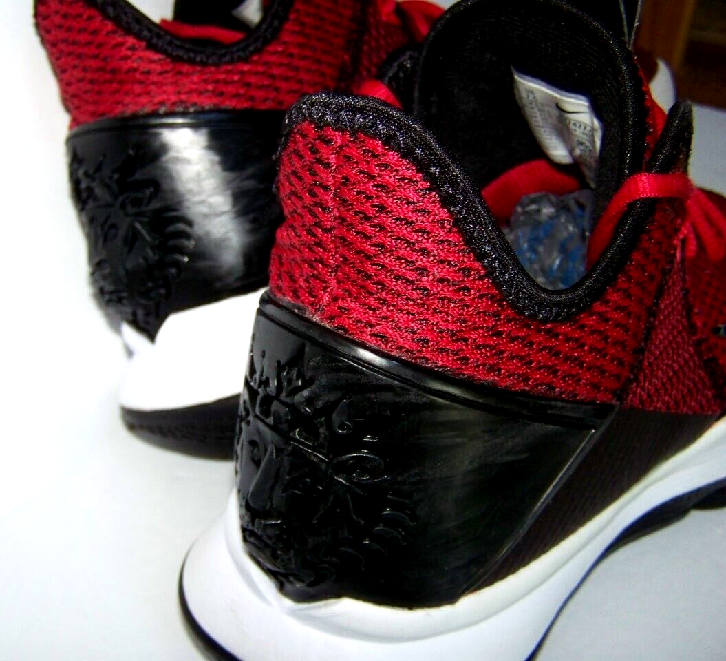 Men's 7.5 Nike LeBron James Witness Bsktball Red King Lion