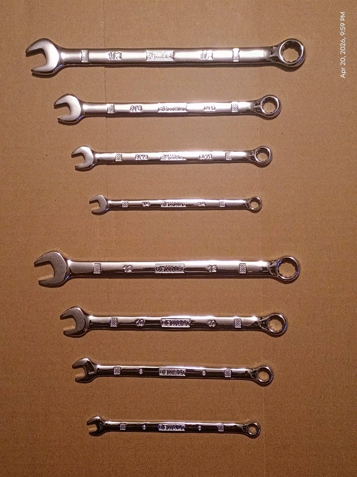 DeWalt 8 Piece METRIC and SAE Combination Wrench Set