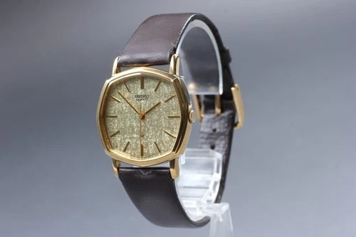 Vintage 1982 [Near MINT] Seiko 5931-5350 Gold Octagonal Quartz Men's Watch Japan
