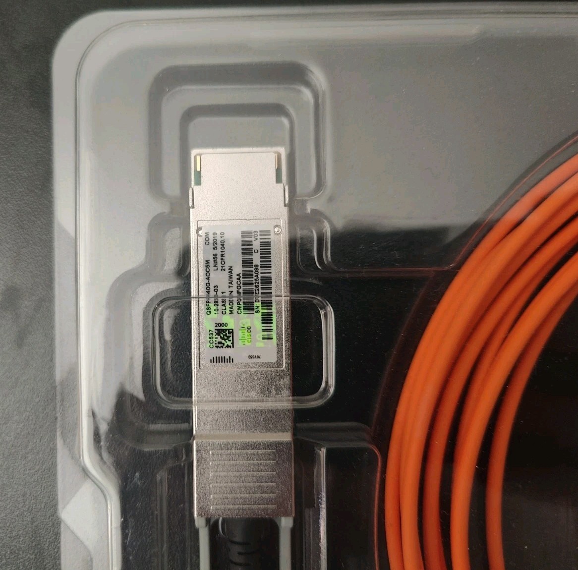 1x - Genuine Cisco QSFP-H40G-AOC5M - 5 meters w/Hologram sealed in clamshell