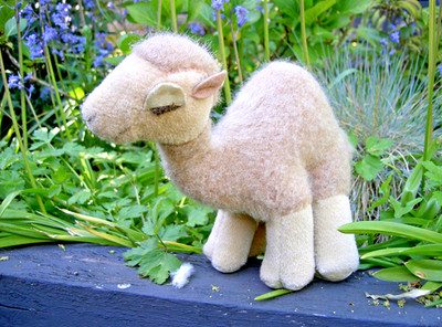 VINTAGE HARRODS CAMEL MERRYTHOUGHT KUSCHELWEICHES PLÜSCHTIER SPIELZEUG