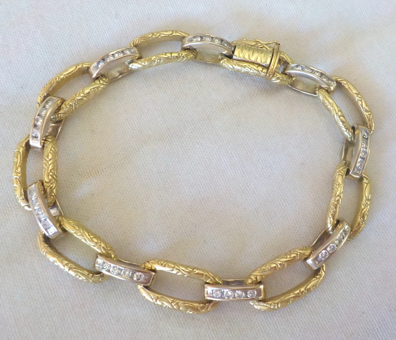 Solid 18K Multi Gold Oval Chain Link Diamond Brac… - image 1