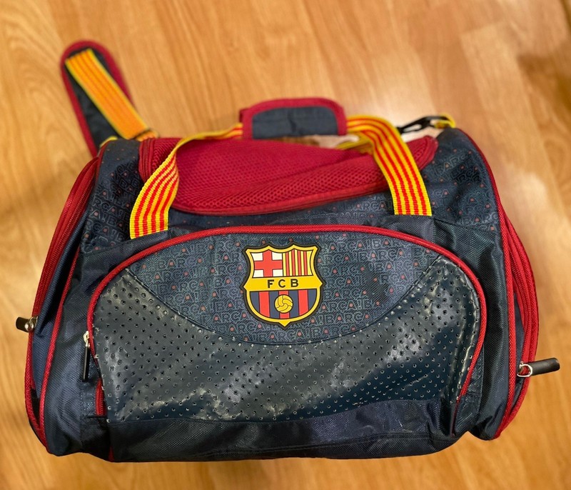 Vintage FCB  GYM Duffle BaG Blue And Red International Soccer Football Club. Med