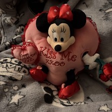 Valentine's Day Minnie Mouse Plush Heart 2005 Disney Land Park Exclusive