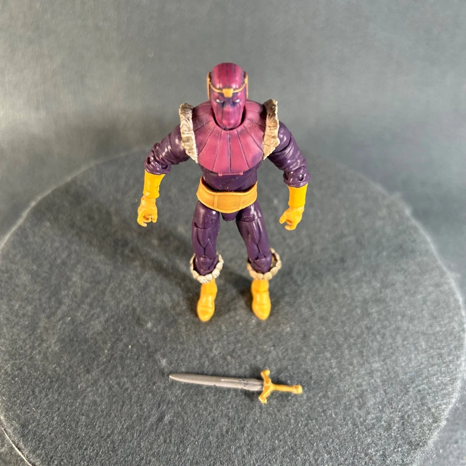 Marvel Universe 022 Baron Zemo 3.75 Inch Action Figure Hasbro - Image 3 of 4