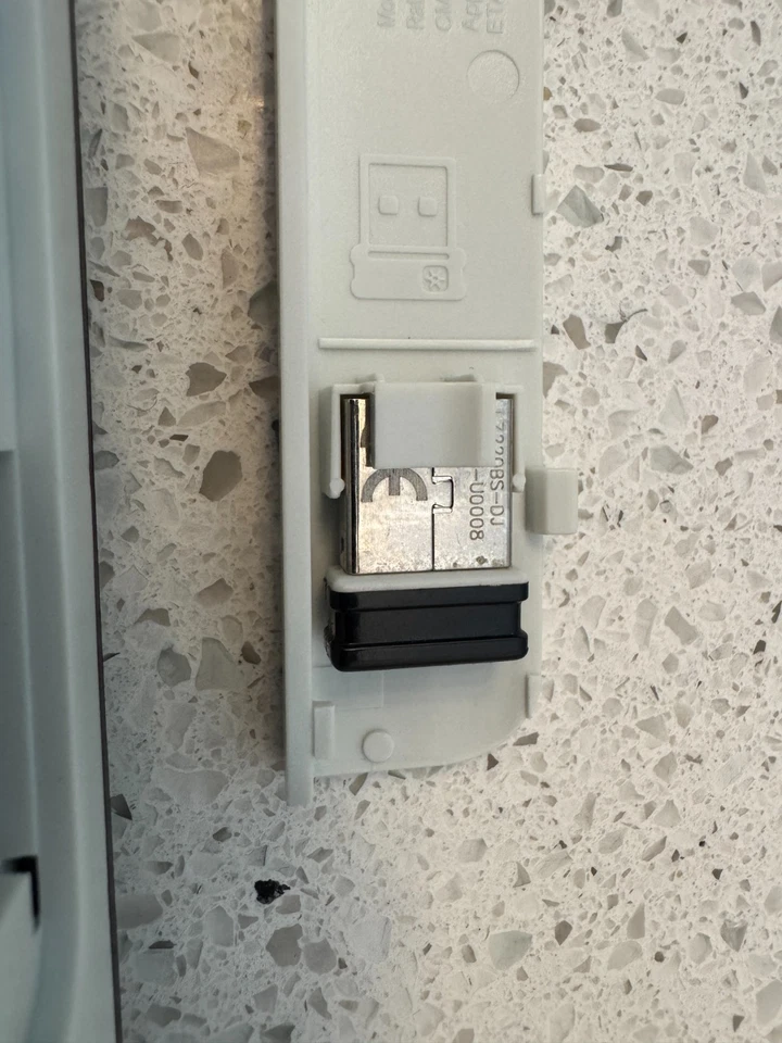 Logitech Wireless K400R 79 Key Slim Keyboard w/3.5" Touchpad w/ USB Dongle - Image 3 of 4