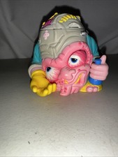 Rare Cap Toys Yuckers Edible Eyeballs Gumball Dispenser Monster Candy 2000 