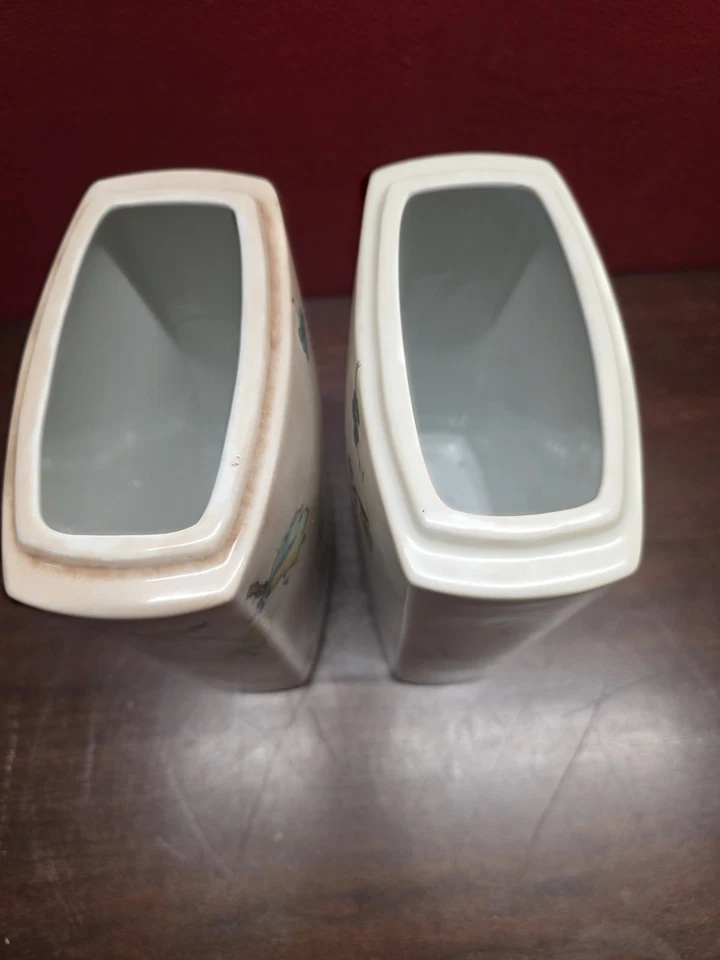 2 ceramic vases  or utensil holder.  Leaves Cabins Signed 9.5" - Image 4 of 4