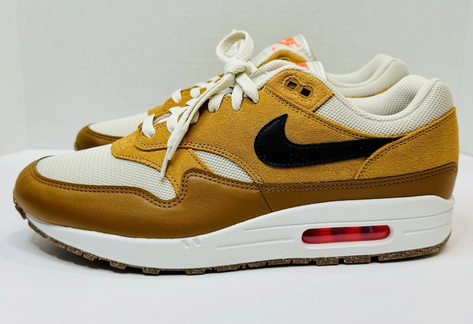 Nike Air Max 1 Essential Sneakers British Tan colore osso chiaro taglia US 11 NUOVE!