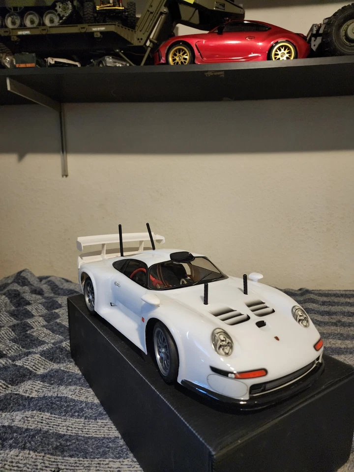 Tamiya RC Porsche 911 GT1 Built - Image 3 of 4