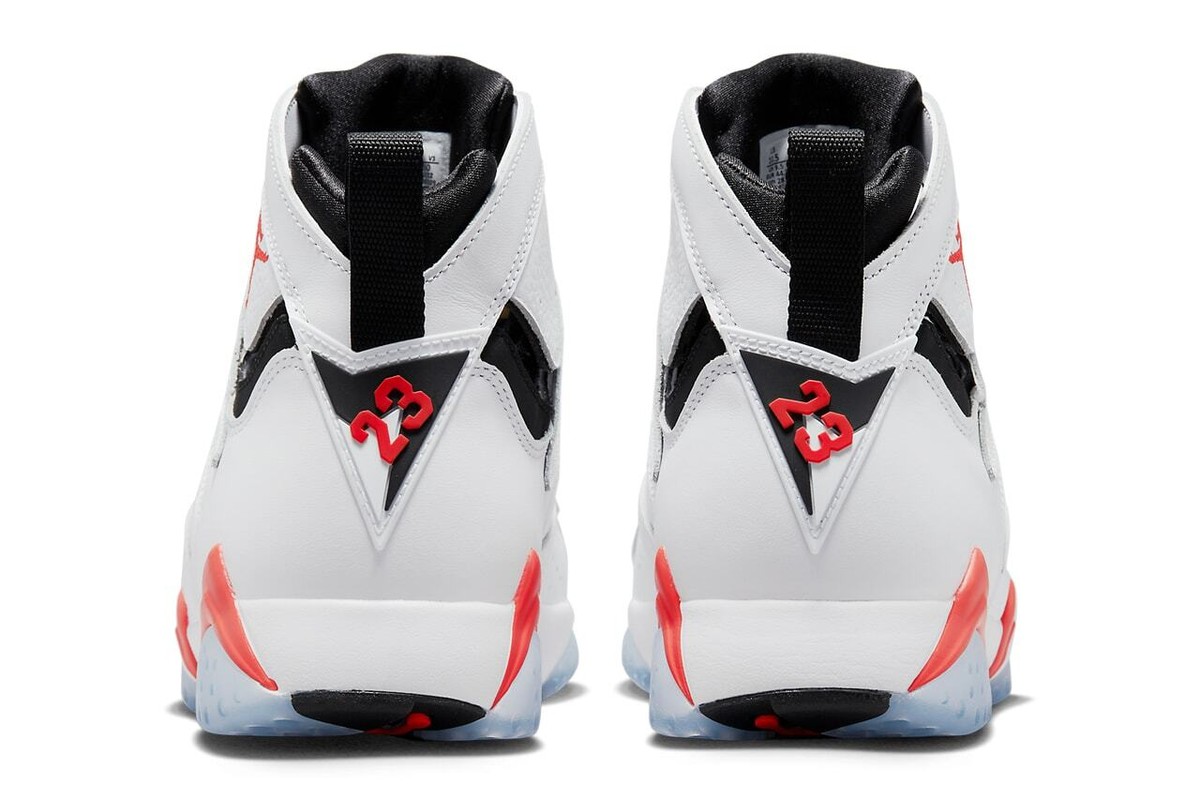 シューズ(男性用) NIKE AIR JORDAN RETRO 7 White /Infrared Air Jordan 7 Retro 
