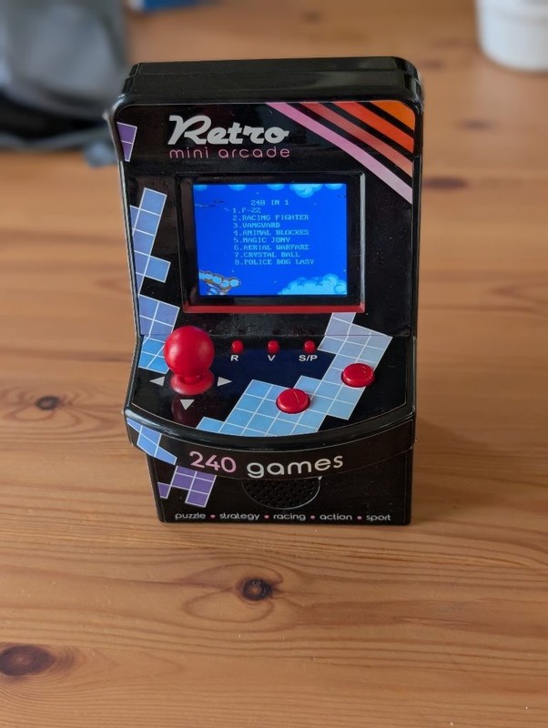 RED5 Retro Mini Arcade 240 Games Handheld Tabletop Console Joystick Working