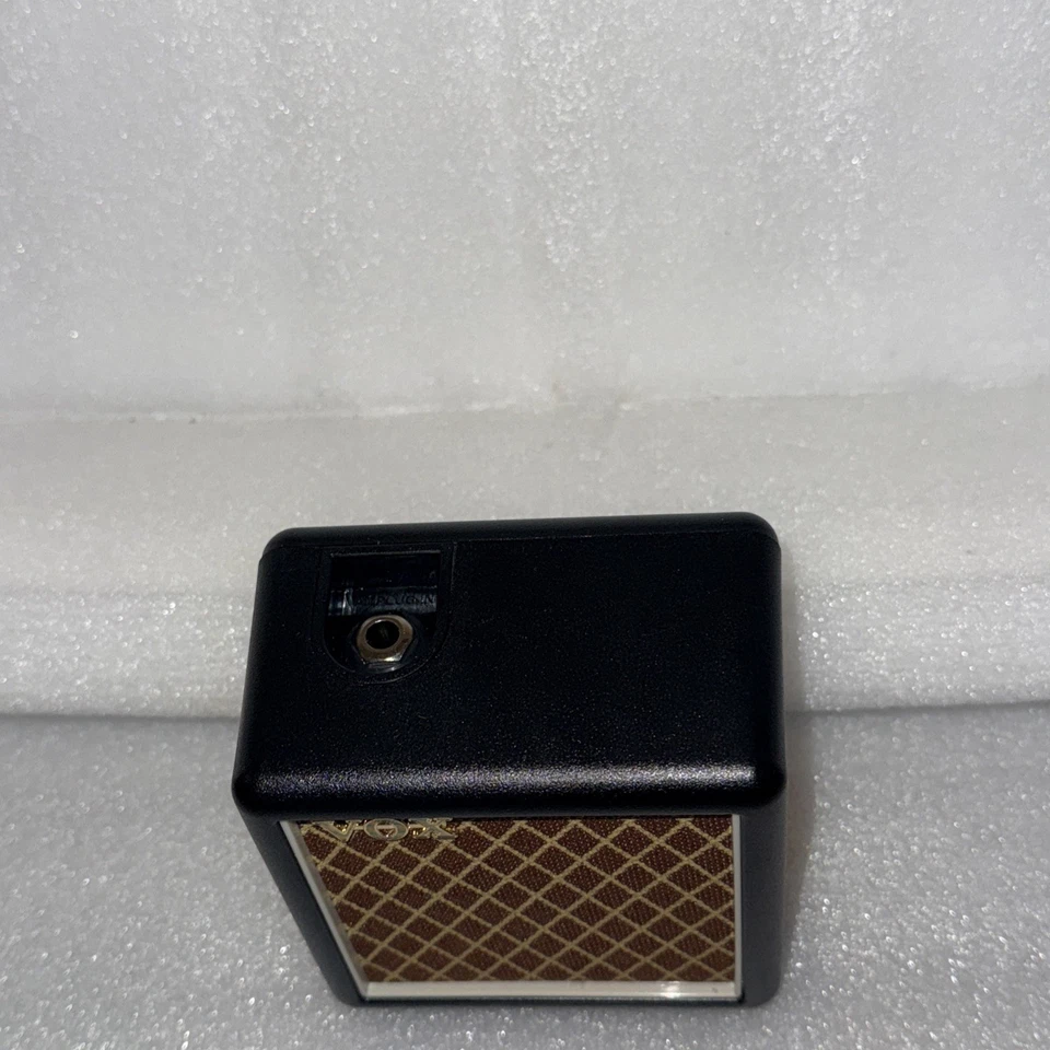 Vox AP2-CAB 2W Powered Mini Speaker Cabinet For Guitar, Bass & Music Playback  - Image 3 of 4