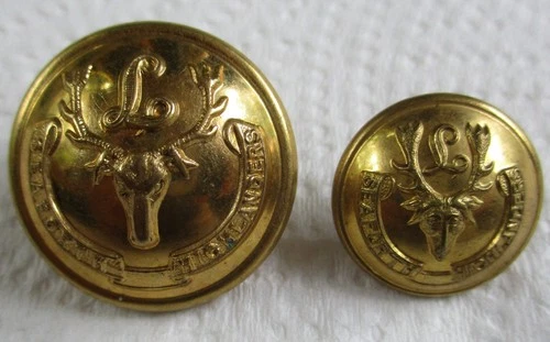 2x British Army:"SEAFORTH HIGHLANDERS BRASS BUTTONS" (25mm-18mm, WW1-WW2 Era)