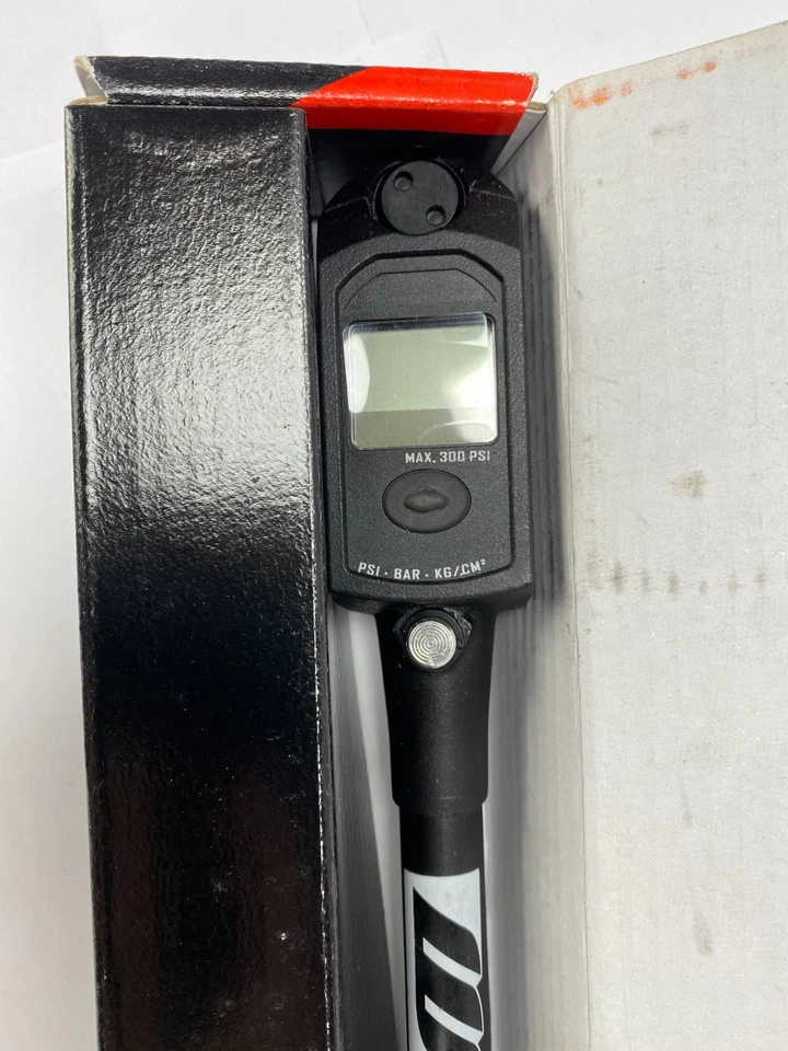 BOMBA DE AIRE HORQUILLA DELANTERA HUSQVARNA KTM FC 450 79412966000 2016 - 2025 Foto 4 de 4