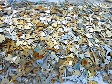 Lot Of Misc Keys 2.5 Pounds Housecarspadlocketc. Art Craft... Lot Of Misc Keys 2.5 Pounds Housecarspadlocketc. Art Craft...