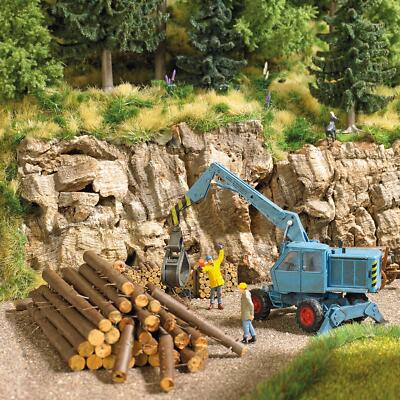 Cut Lumber - Trunks and Log Piles HO/OO Gauge Busch 1379
