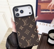 NOMAD Custodia Tradizionale in Pelle Marrone Compatibile con iPhone 17 Pro 