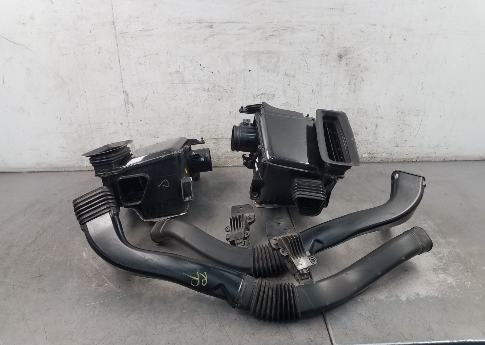 2017 Audi R8 V10 Plus Spyder Air Filter Housings / Intake Pipes / Carbon #4720