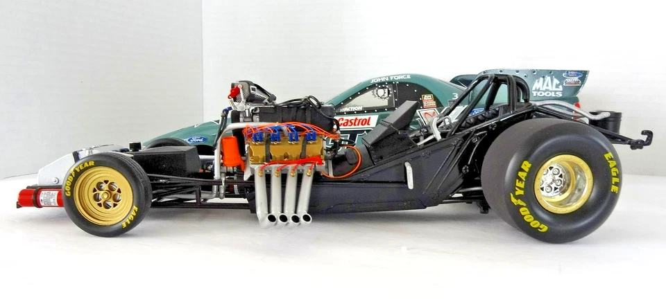 Action John Force Castrol GTX Start Up 2004 Mustang Funny Car RARE 1:16 Scale - Image 3 of 4