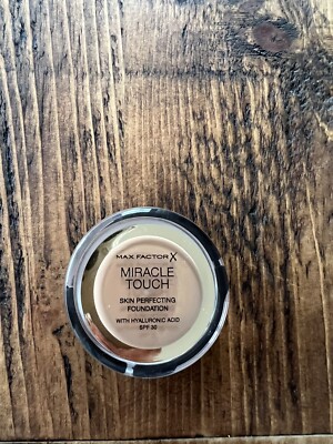 Max Factor Miracle Touch Foundation mit LSF 30 + Hyaluronsäure *karamell
