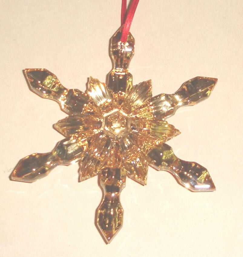 Baccarat Crystal Noel Snowflake Ornament Gold Luster 4.5