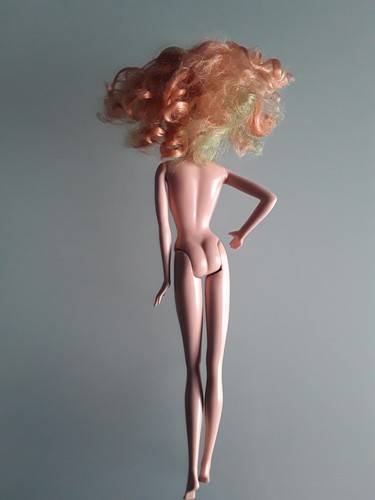 "MATTEL" Barbie "TOP MODEL HAIR WEAR SUMMER ", 2007, altezza 30 cm. - Foto 15 di 17