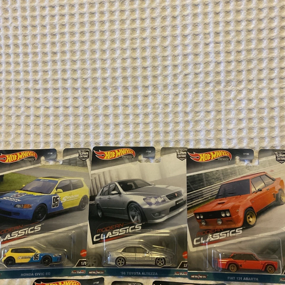 Hot Wheels Premium Car Culture 2023 Modern Classic Set de 5  Foto 2 de 4