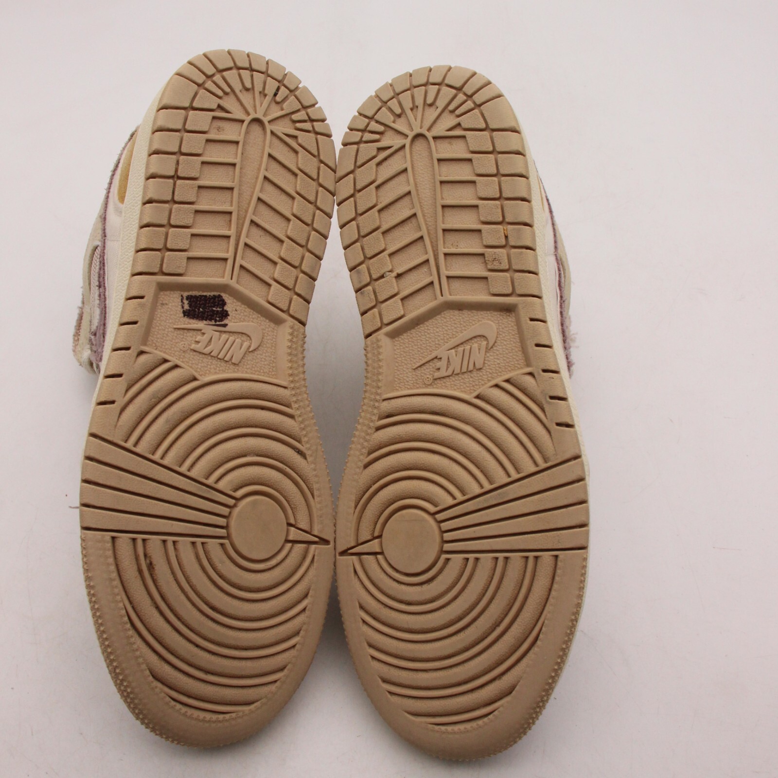 Nike Air Jordan 1 Mid GS SE Craft Youth 5 Women's Size 6.5 Sneakers DZ4466-102 thumbnail 7