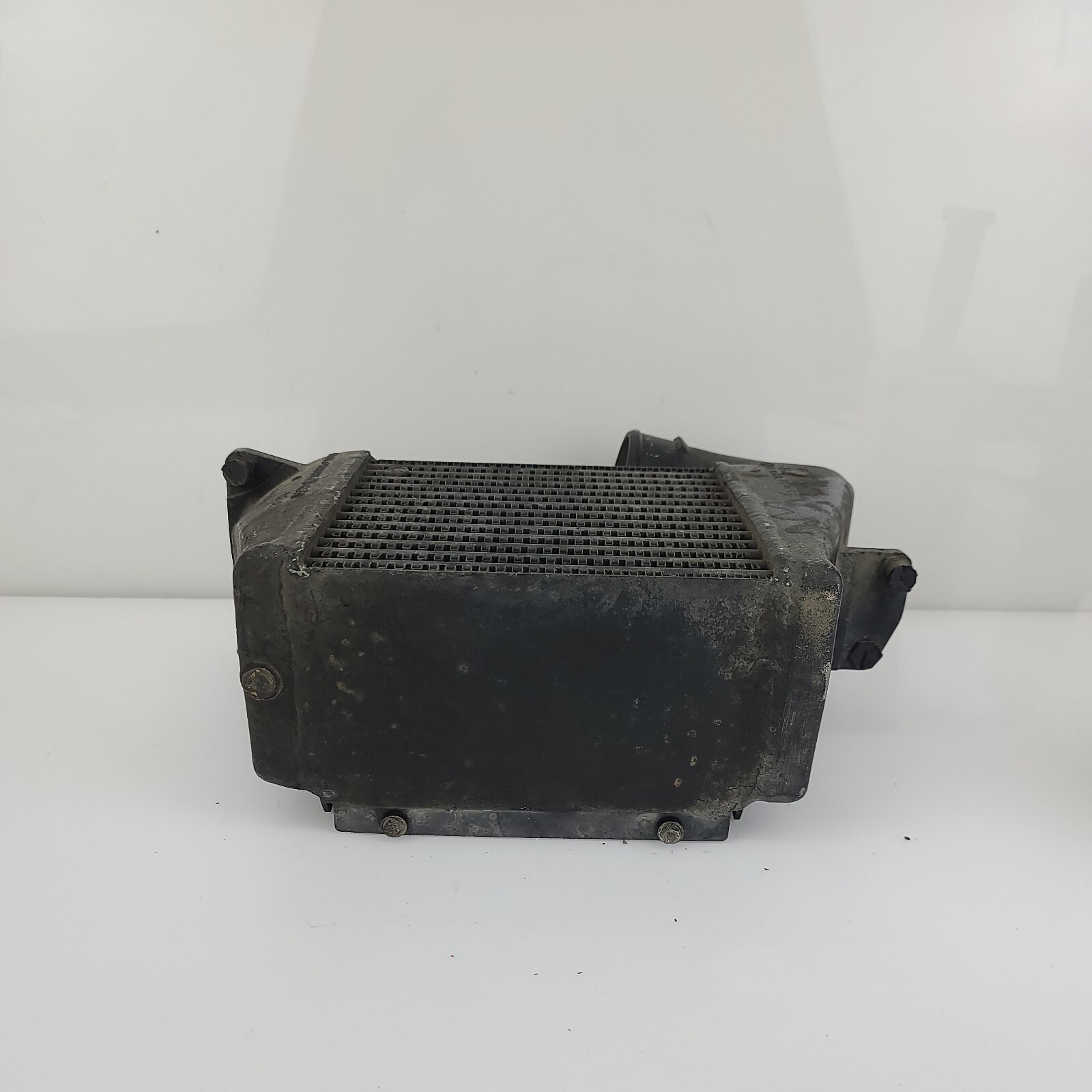1991 91 Bentley Turbo R Turbo Intercooler Radiator UE71665 Oem