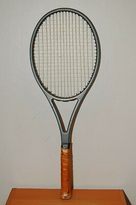 Raquette Wilson Sting Vintage Graphite - Taille Intermédiaire, Manche 4 1/4, étui