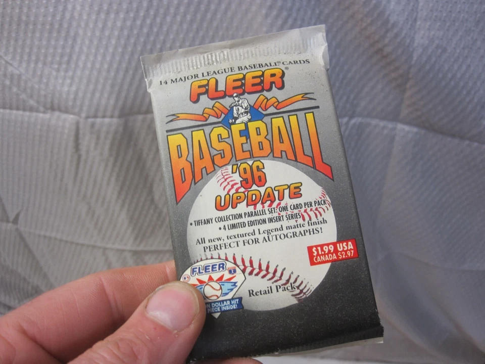 Fleer Baseball '96 Update Sealed Retail Pack Trading Card Set - Lot of 27 - Image 3 of 4