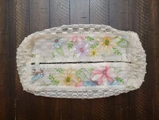 Vintage Cream Floral Crocheted Tissue Box Cover with Lace Trim