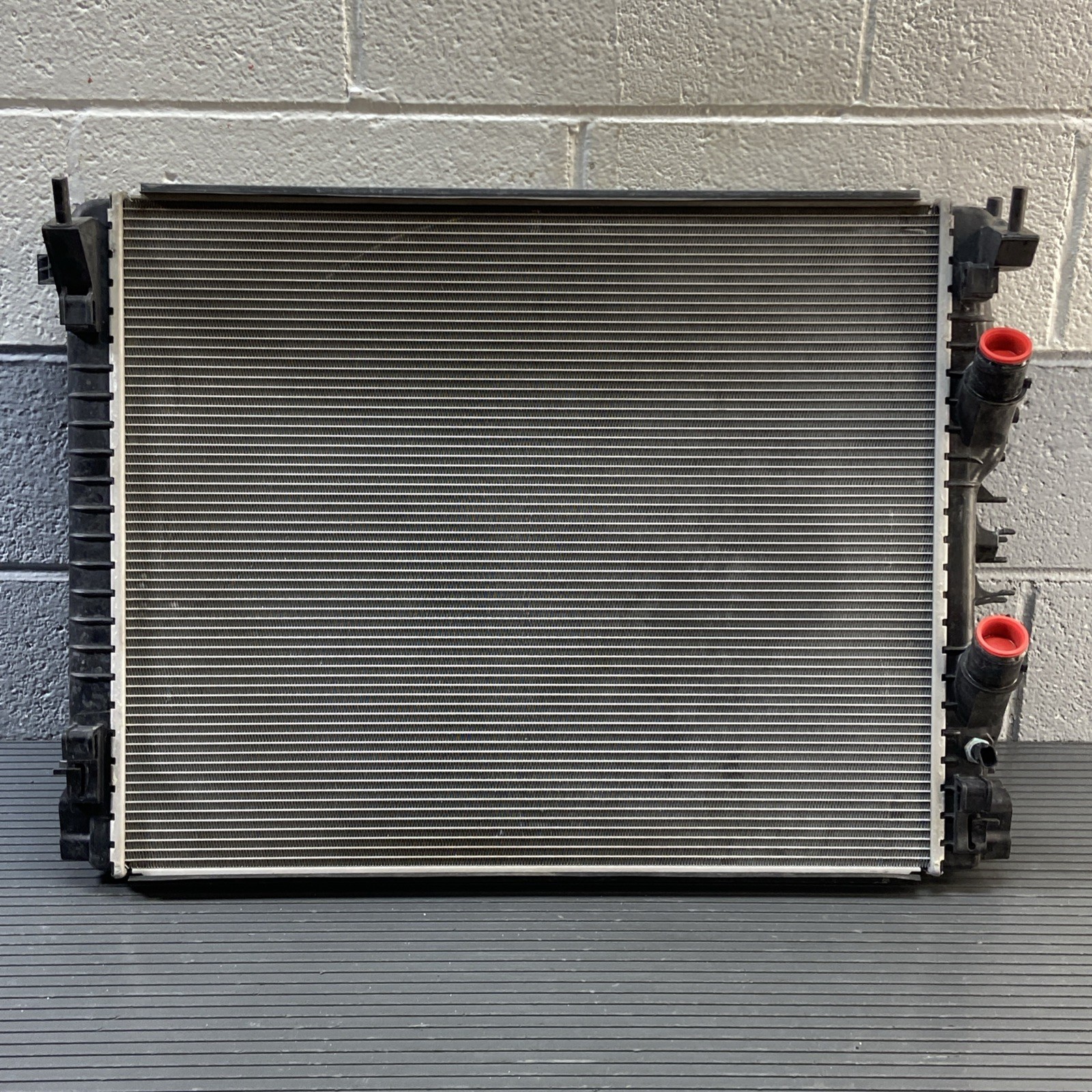 2013-2024 Maserati Levante M161 3.0L Engine Motor Coolant Cooling Radiator OEM