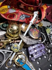 Very Cool Harry Potter Lot Collection Keychains Pins Etc ZT11
