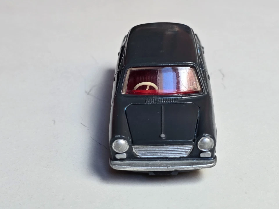 1/43 Dinky Toys  n. 140 Morris 1100 - Immagine 3 di 4