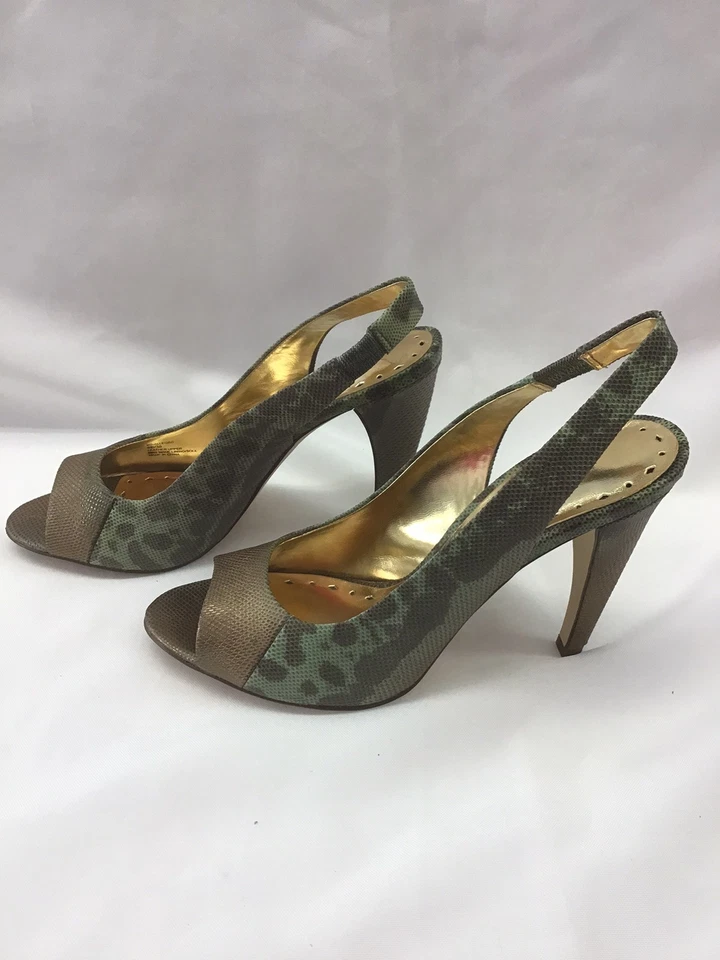Tacones BCBG Niñas Dorado Verde y Marrón Estampado Serpiente Talla 8 Foto 3 de 4