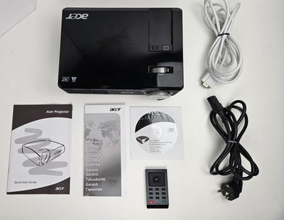 Acer X110P DLP Beamer 2700 ANSI 3D Ready nur 106 Std. OVP Fernbedienung