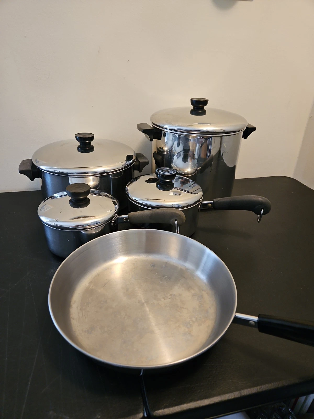 9 Pc Lot Revere Ware Tri Ply Disc Pots w/Lids 8,4.5,1,1.5qt fry Pan No Lid 10in