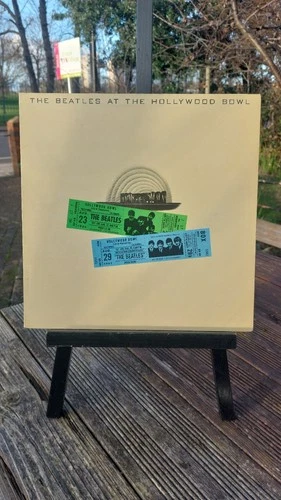 The Beatles at the Hollywood Bowl Vinyl LP EMTV 4 album - 13 x tracks. VGC