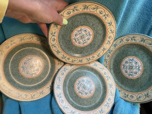 4 Pfaltzgraff FRENCH QUARTER Salad Plates Dessert Leaves Vines Stoneware Green