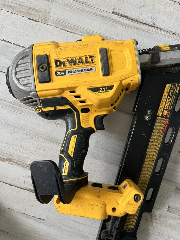 Clavadora de marcos DEWALT DCN21PL 20V inalámbrica de plástico intercalada - piezas o reparación Foto 4 de 4