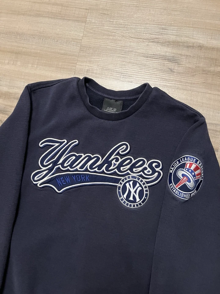 New York Yankees Crewneck Pullover Youth Size 95 Large Navy Sweatshirt MLB Kids - Image 3 of 4