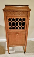 Edison Antique Oak S19 Phonograph & Records, Pat. 1916 - Excellent Working Cond