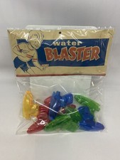 VINTAGE 1980  s TOY WATER PISTOL  S Blaster HONG KONG 8 Pcs Outer Space NOS 