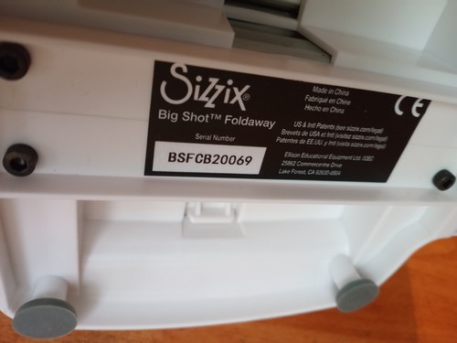 SIZZIX Big Shot Foldaway Die Cutting Machine White Discontinued - Picture 5 of 5