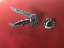pins LAGUIOLE marque couteau coutellerie fabricant AVEYRON OCCITANIE FRANCE