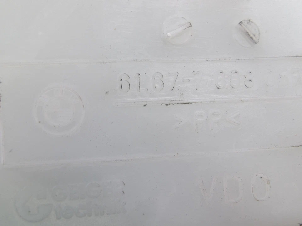 01-06 BMW E46 330CI WINDSHIELD WASHER FLUID RESERVOIR TANK W PUMP 7008057 OEM - Image 3 of 4