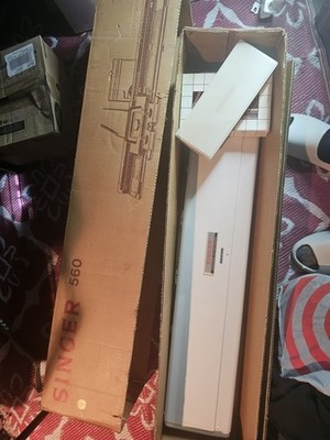 SINGER 560 Single Bed Knitting Machine w/ Accessories, Manual & Original Box
