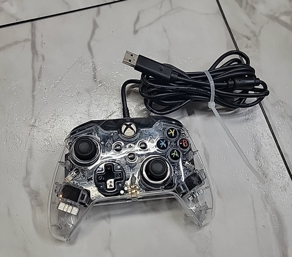 Afterglow Gaming Wired Controller 049-005 for Xbox One With Cable - Image 2 of 4